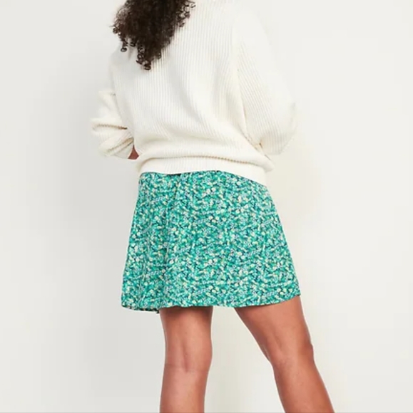 Mini skirt - Picture 2 of 3